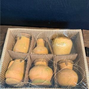 Rustic Terracotta Mini Vase Set NIB. Super cute. Could be hung together.